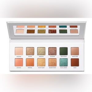ICONIC London Eyeshadow Palette with Gold and Green Hues